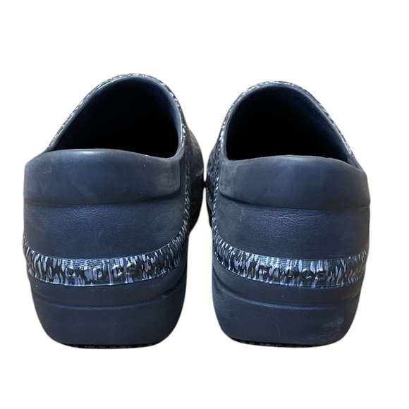 Crocs At Work Neria Pro II Clog Shoes Womens 9 Black Gray Speckle Slip on - Picture 8 of 9